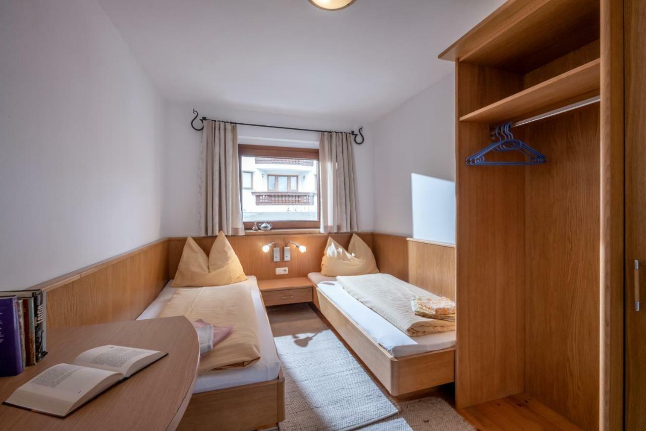 Gastehaus Amor Apartment Mayrhofen Ngoại thất bức ảnh